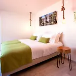 בית כפרי Hillside House &