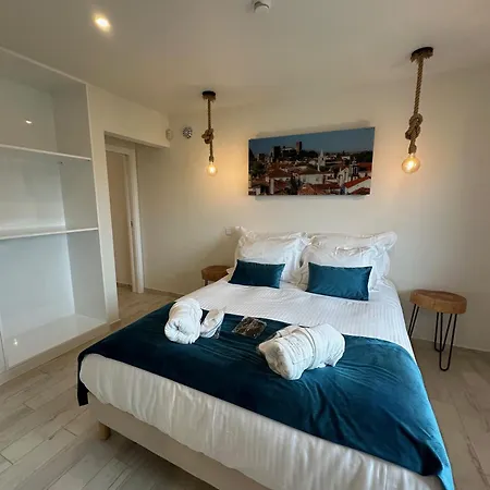 Casa de Campo Hillside House & *