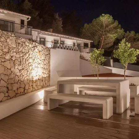 Εξοχικό σπίτι Hillside House