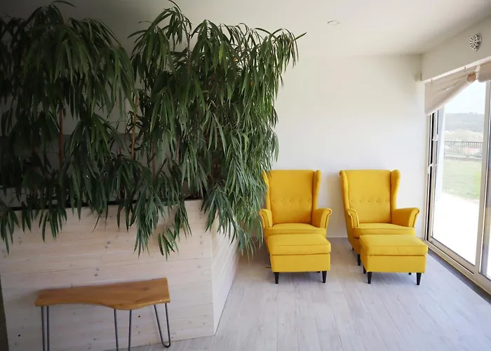 Hillside House & Country house