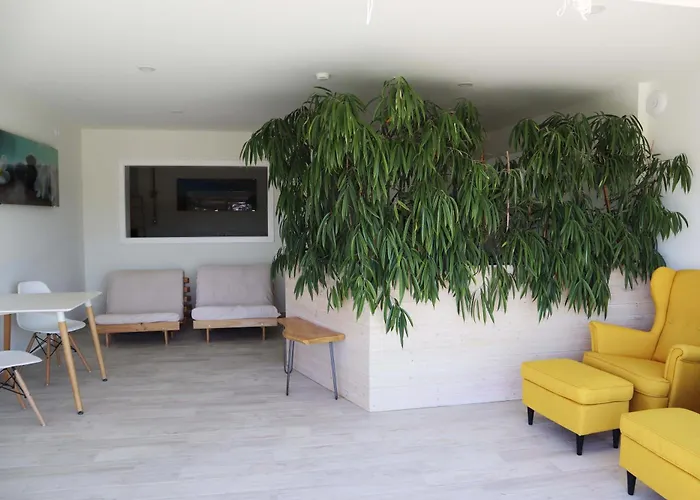 Country house Hillside House &