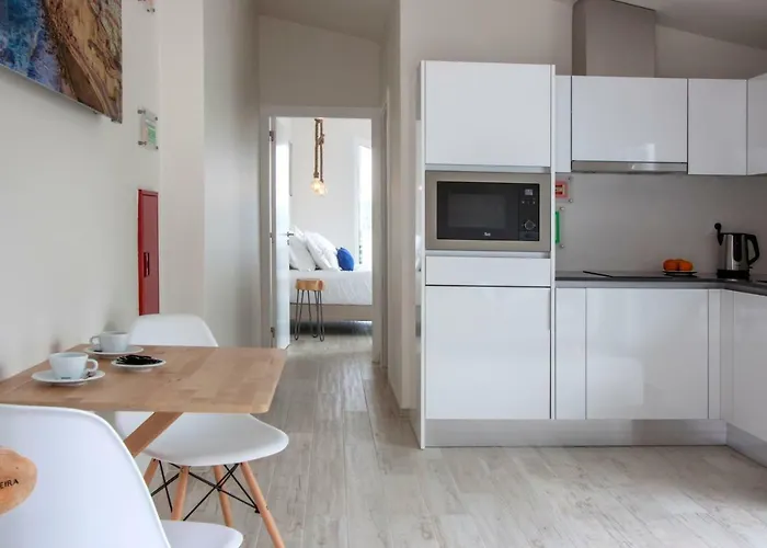 Hillside House & Country house *