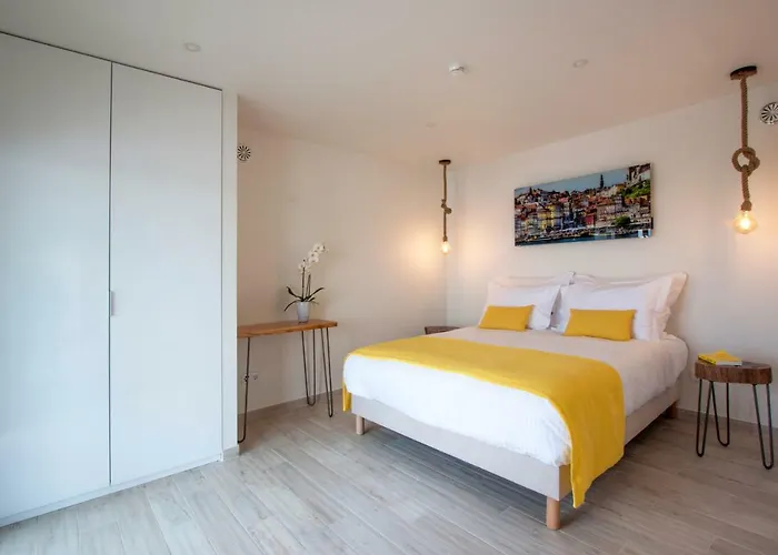 Country house Hillside House & *